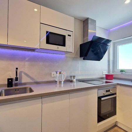 Emerald Apartment - Spacious Modern 2 Bedroom Benalmádena Kültér fotó