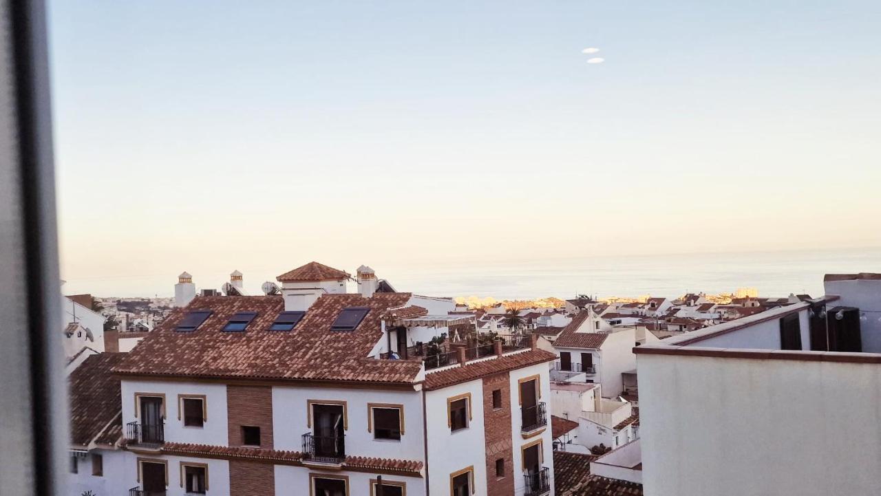 Emerald Apartment - Spacious Modern 2 Bedroom Benalmádena Kültér fotó